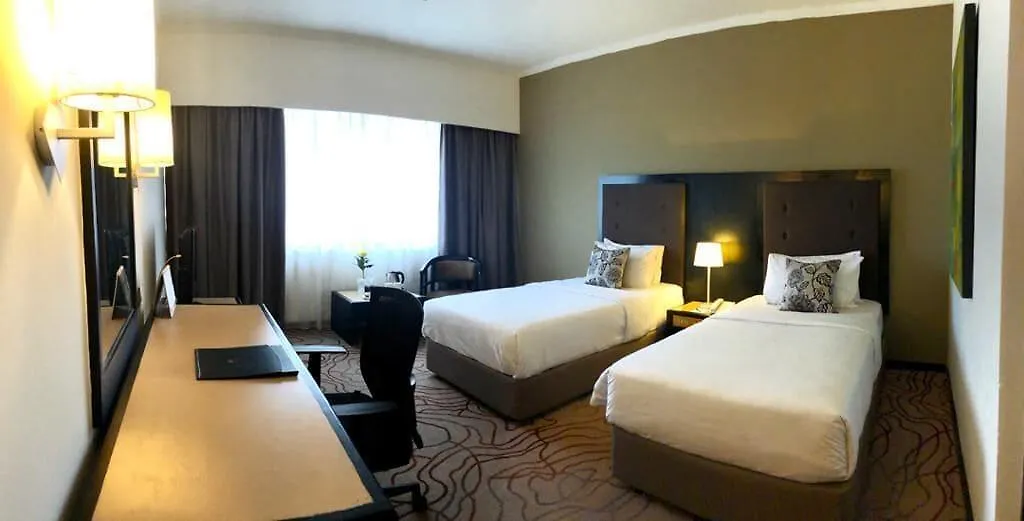 Impiana Hotel Ipoh 4*,